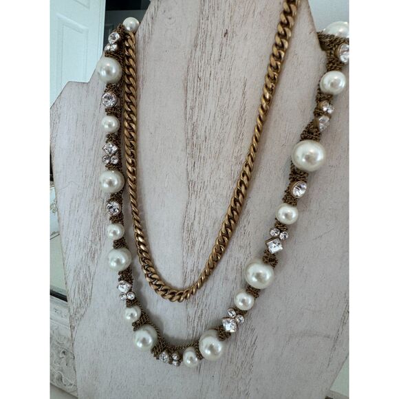 Givenchy Necklace Chic Pearls and Crystals Gold Tone Chain - Picture 3 of 5